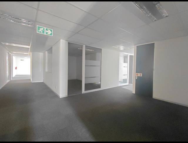 470M² OFFICE TO LET IN BRYANSTON
